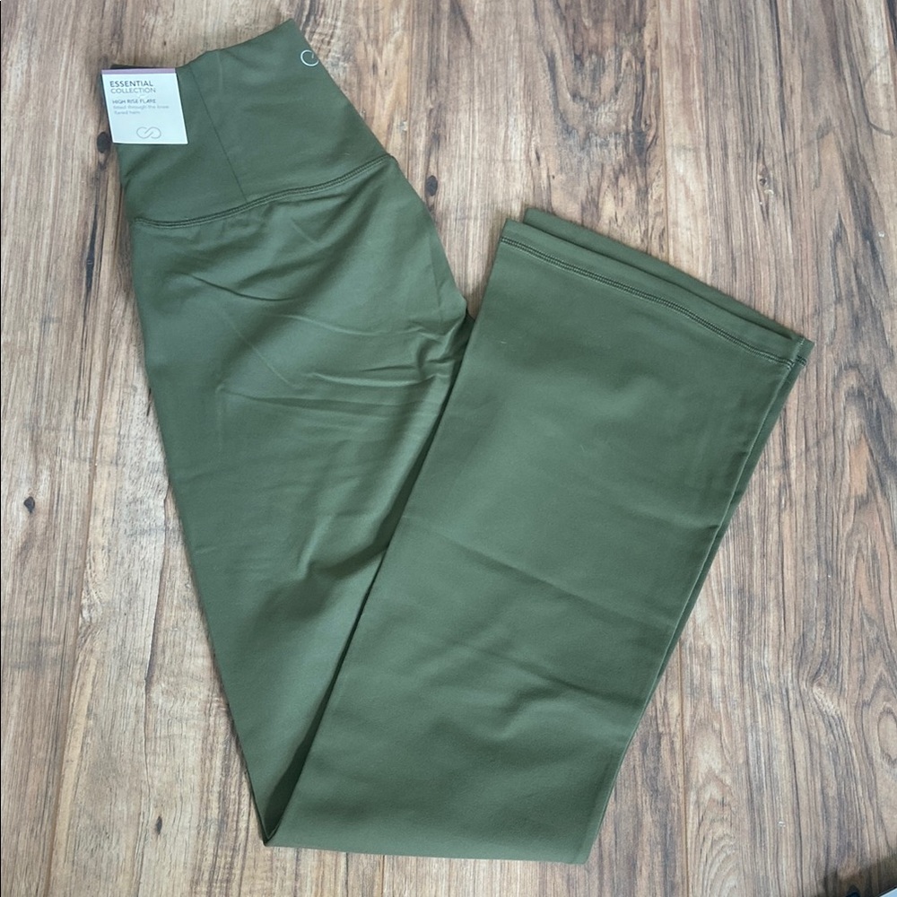 Calia Core Essentials high-waisted leggings NWT Olive Green
